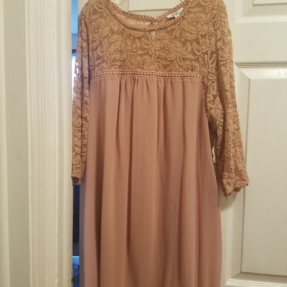 Dress - Picture 5 of 8